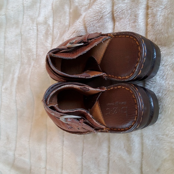 Womens B.O.C Brown leather clogs - Picture 3 of 5